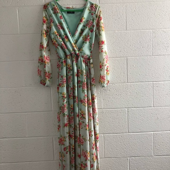 Floor Length Maxi Summer Floral Dress - Picture 2 of 8
